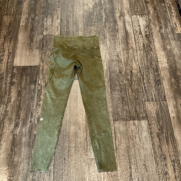 Like New, Fast and Free HR Tight 25”, SZ 4, MSRP $138 - Picture 6 of 8